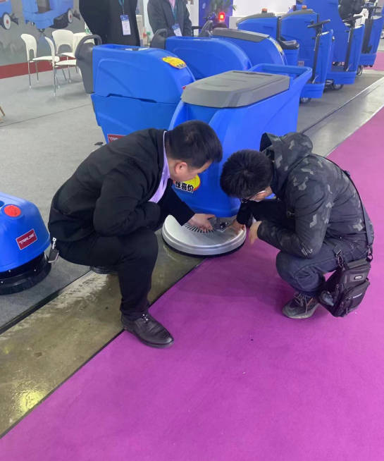 青岛小型电动洗地机是否适合用于环卫保洁